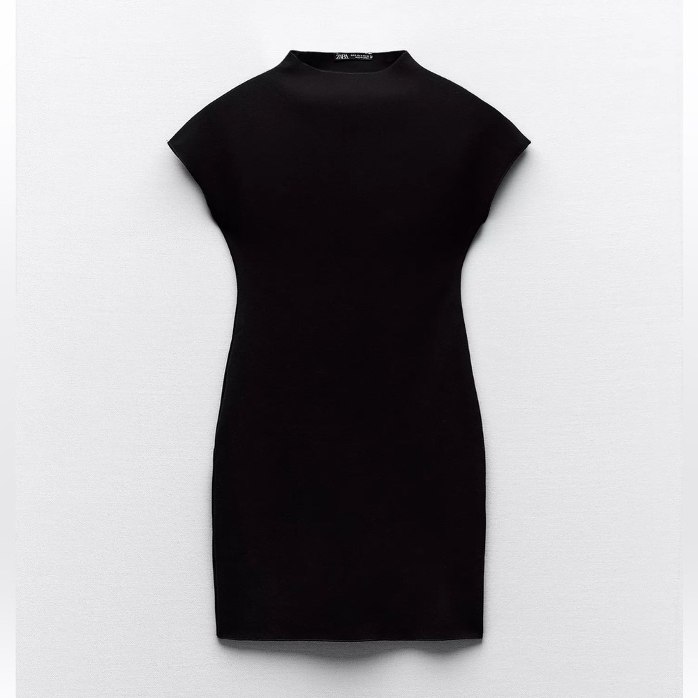 ZARA SHORT STRETCH KNIT DRESS